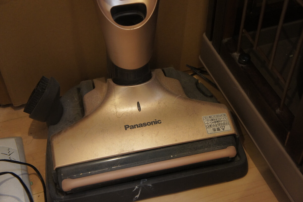 パナソニック Panasonic コードレスクリーナー Amazon　Housmile 格安　コードレス掃除機
